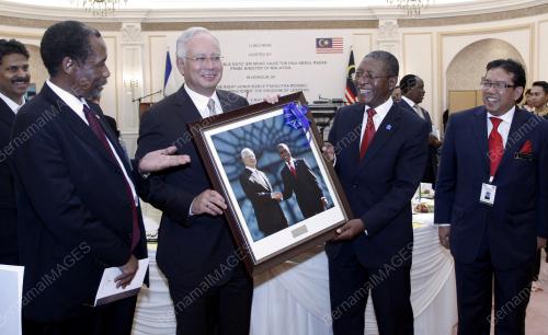 DATUK SERI MOHD NAJIB TUN ABDUL RAZAK
