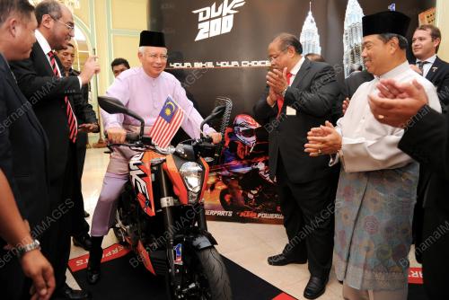 DATUK SERI NAJIB TUN RAZAK
