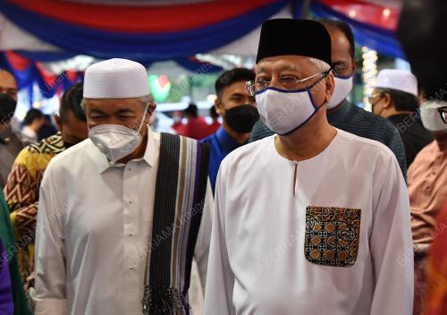 DATUK SERI ISMAIL SABRI YAAKOB