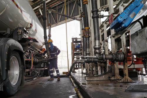 TERMINAL PENEDARAN PETROLEUM LEMBAH KLANG