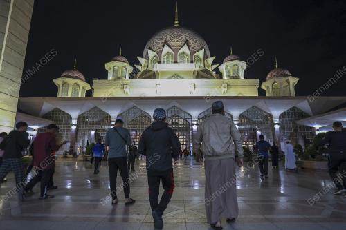 SOLAT SUBUH MACAM JUMAAT