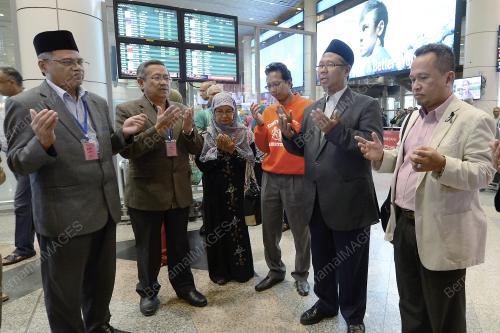 PTJ01_01092014_IMAM_MH17