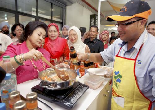 ROSMAH MANSOR