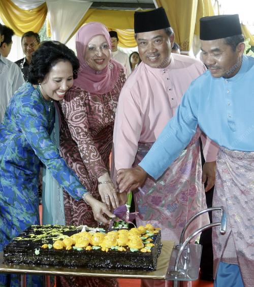 MUHYIDDIN YASSIN