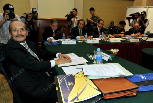 PTJ01_04062012_HANIFF