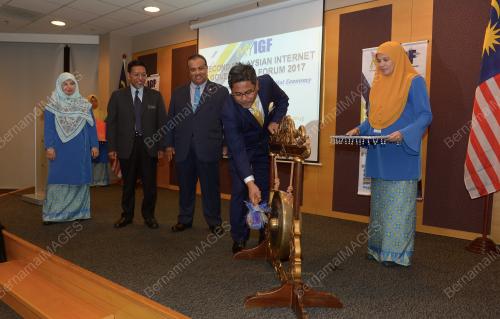 PTJ01_04102017_FORUM