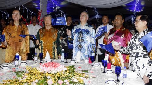 NAJIB TUN RAZAK