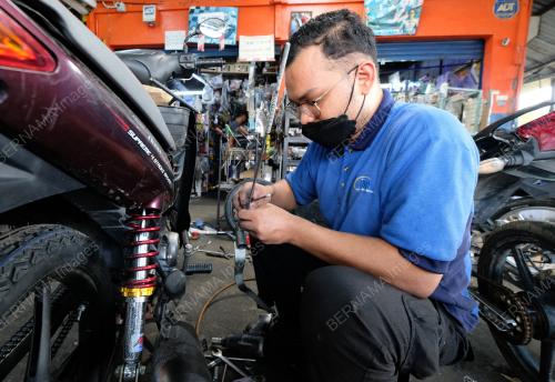 BENGKEL MOTOR