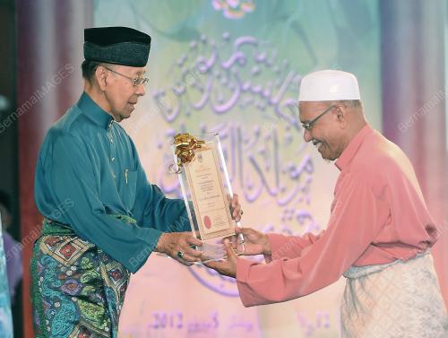 PTJ01_05022012_AGONG