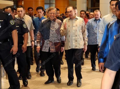 DATUK SERI ANWAR IBRAHIM