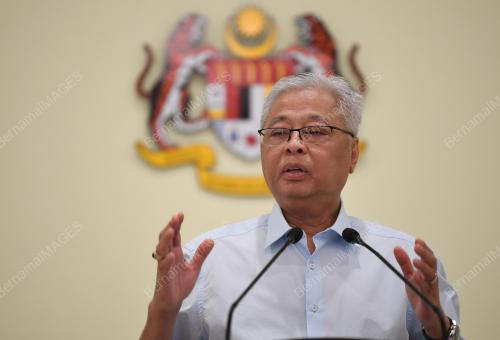 DATUK SERI ISMAIL SABRI YAAKOB