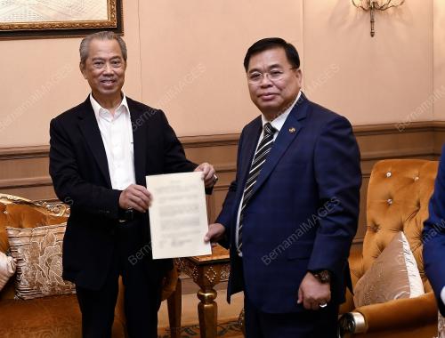 TAN SRI MUHYIDDIN YASSIN