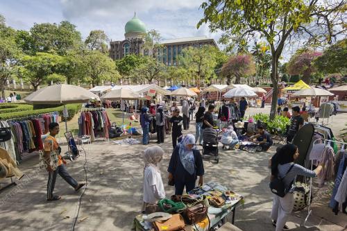 PEOPLE'S MARKET