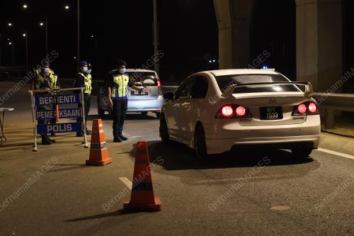 SEKATAN JALAN RAYA