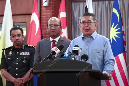DATUK SERI SALAHUDDIN AYUB