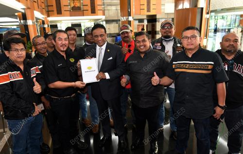 PTJ01_07022018_BIKERS