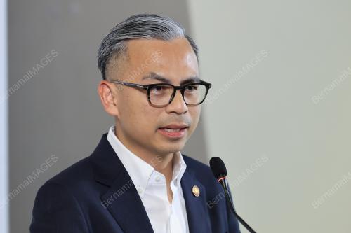 FAHMI FADZIL