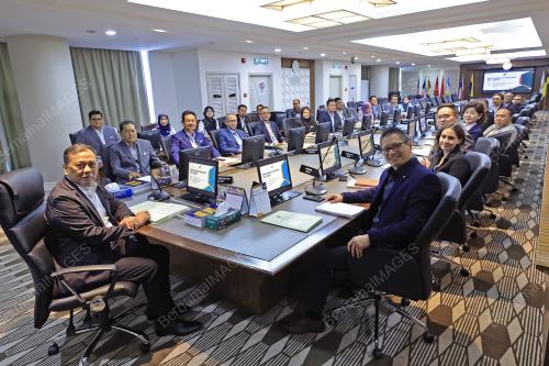 DATUK SERI RAMLAN HARUN