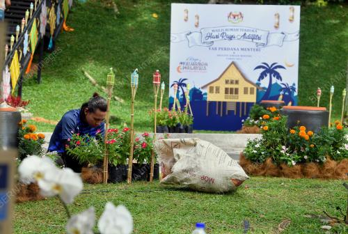 TINJAUAN PERSIAPAN RUMAH TERBUKA PM
