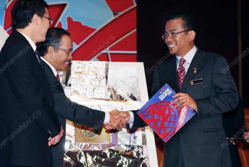 DATUK SERI MOHAMED KHALED NORDIN