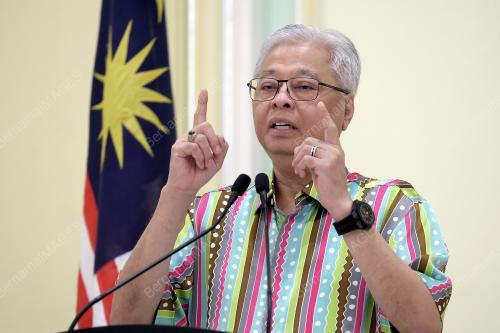 DATUK SERI ISMAIL SABRI YAAKOB