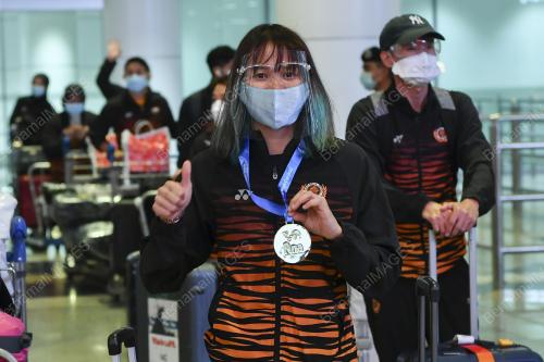 PANDALELA RINONG