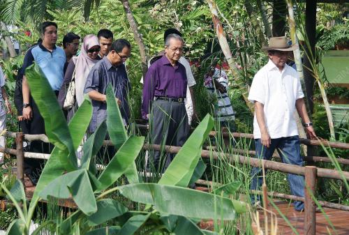 MAHATHIR MOHAMAD