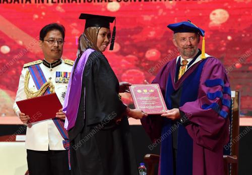 TAN SRI AZAM BAKI