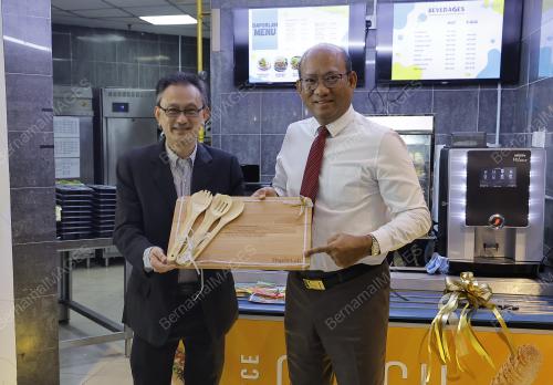 DATUK AZMAN MOHD YUSOF