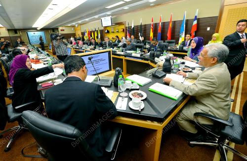 PTJ01_09012015_IDRIS_PENDIDIKAN
