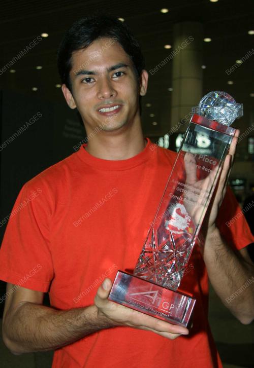 ALEX YOONG