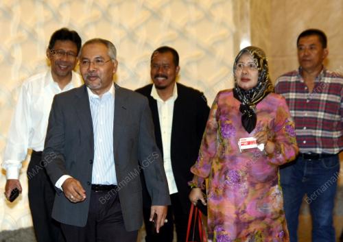 PTJ01_09122014_MAHKAMAH