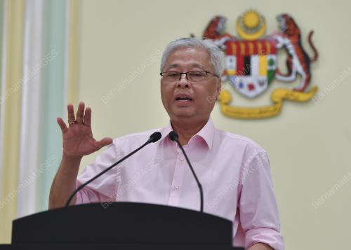 DATUK SERI ISMAIL SABRI YAAKOB