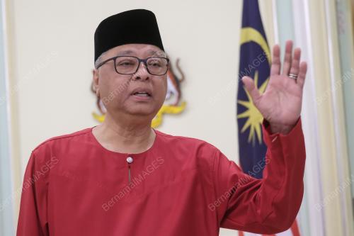 DATUK SERI ISMAIL SABRI YAAKOB