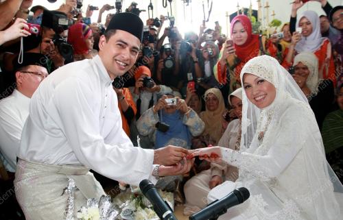 SHEIKH MUSZAPHAR NIKAH
