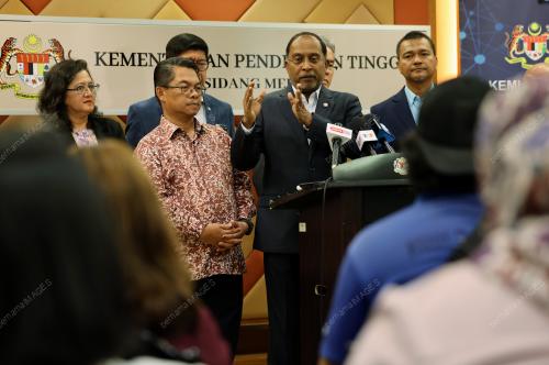 DATUK SERI DR ZAMBRY ABD KADIR