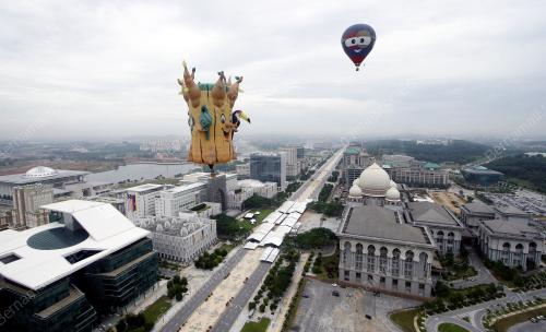 FIESTA BELON UDARA PANAS ANTARABANGSA