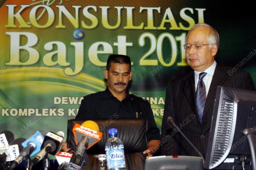 MOHD NAJIB TUN ABDUL RAZAK