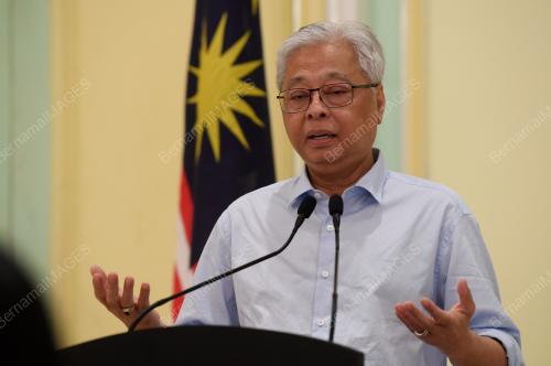 DATUK SERI ISMAIL SABRI YAAKOB