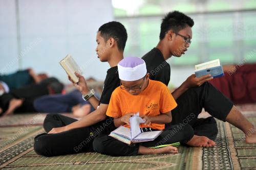 PTJ01_11092016_QURAN_HOUR