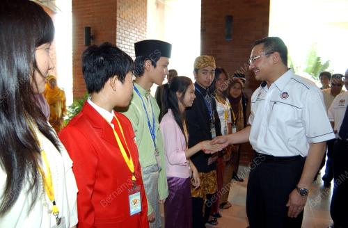 HISHAMMUDDIN TUN HUSSEIN