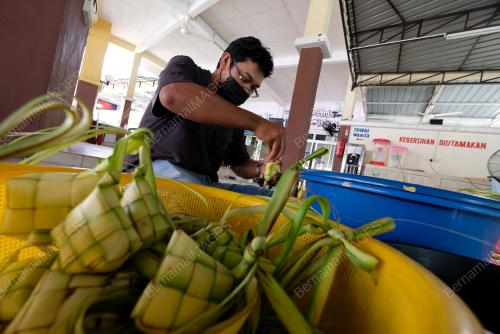 PERSIAPAN RAYA
