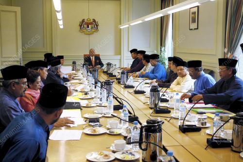 MOHD NAJIB TUN ABDUL RAZAK