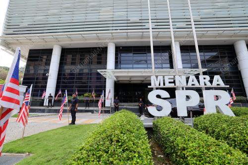 MENARA SURUHANJAYA PILIHAN RAYA (SPR)