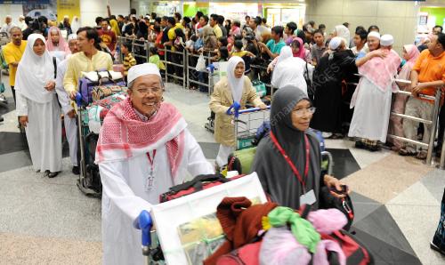 JEMAAH HAJI PERTAMA TIBA