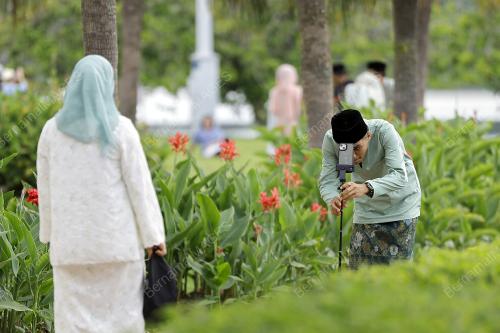 CUTI HUJUNG MINGGU
