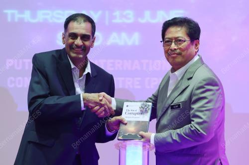 TAN SRI AZAM BAKI