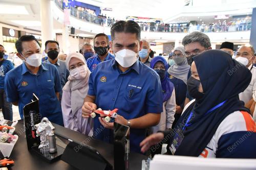 DATUK DR RADZI JIDIN