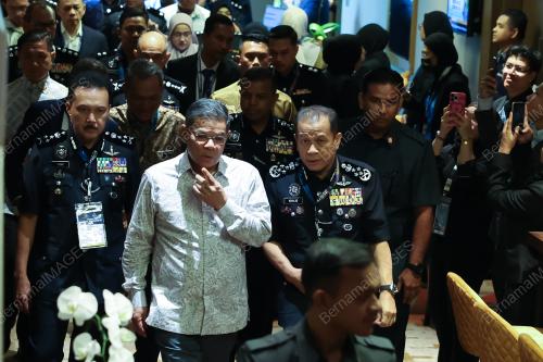 DATUK SERI SAIFUDDIN NASUTION ISMAIL