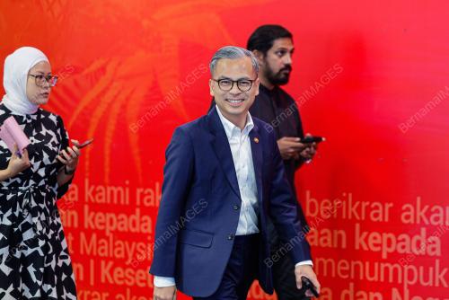 FAHMI FADZIL